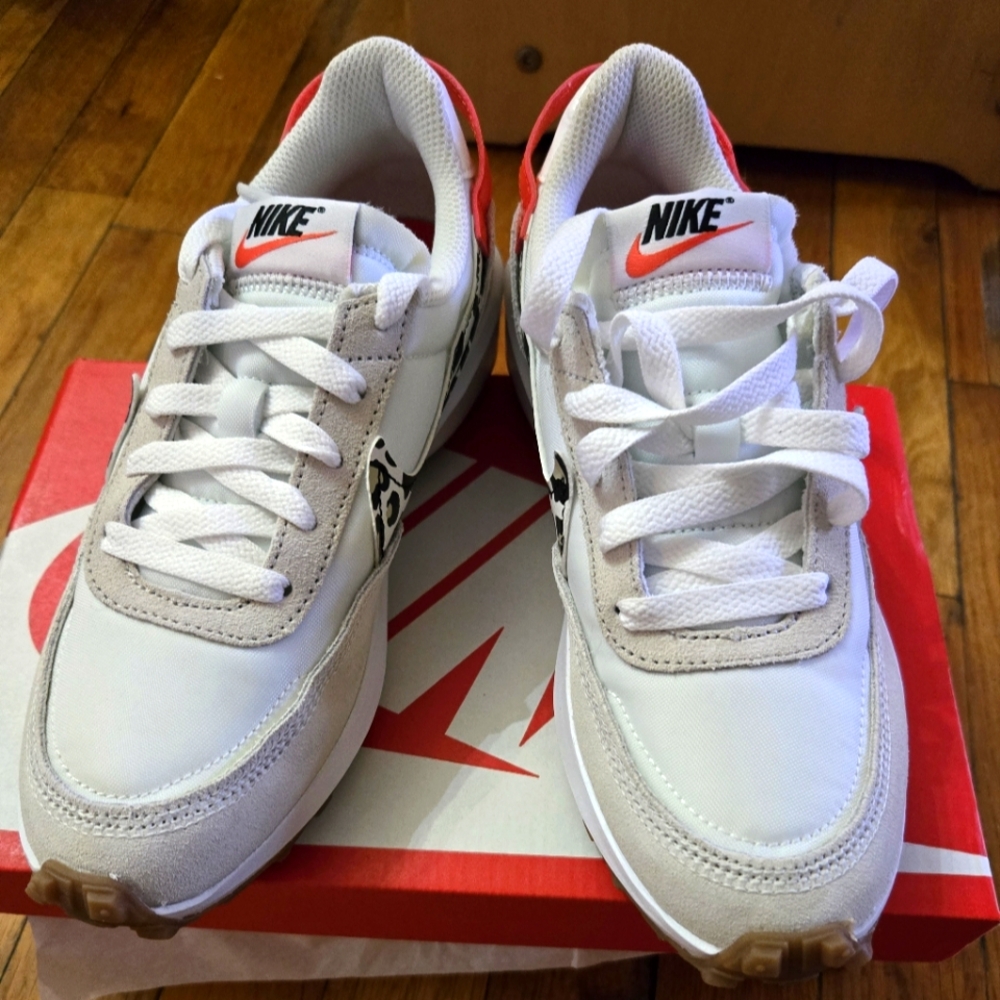 NIKE waffle debut, size 5.5, women's, white, orange,
